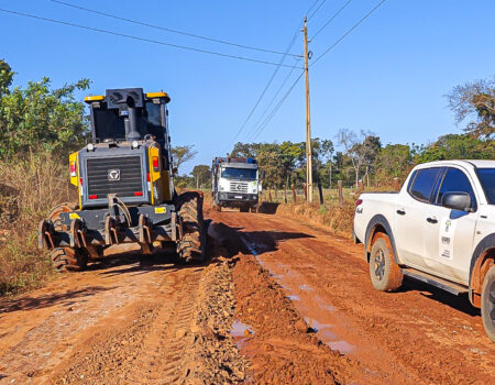 prefeitura recupera estrada de acesso ao assentamento taruma