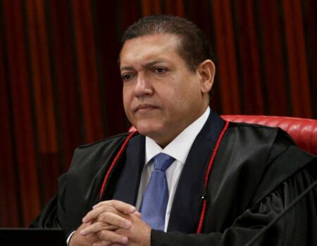 presidente do tse diz que uso de inteligencia artificial em campanhas e permitido desde que nao prejudique terceiros
