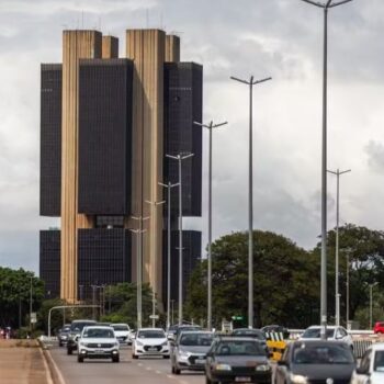 bc corta selic pela 4a vez seguida para 14 ao ano comunicado deixa proximos passos em aberto