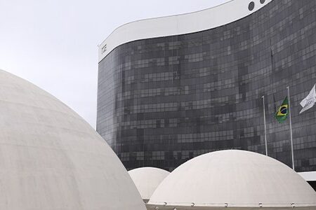 defesa de flavio bolsonaro diz ao tse que ia pode usar imagem sem autorizacao