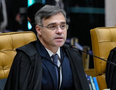 pf orienta deputados a solicitarem ao stf lista de visitantes de daniel vorcaro