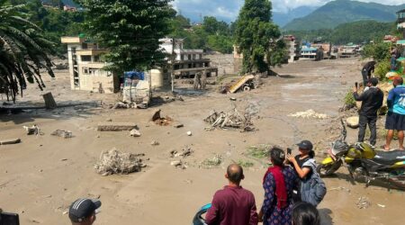 tragedia no nepal deixa mais de 95 mortos itamaraty confirma que nao ha brasileiros entre as vitimas
