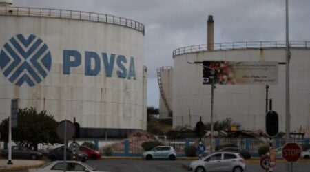 trump anuncia acordo que amplia controle dos estados unidos sobre petroleo da venezuela