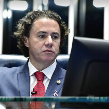 senador destinou r 210 milhoes a obra que contratou empresas ligadas a ex funcionario