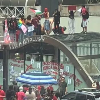 ato pro lula na paulista tem relatos de agressoes e danos em estacoes do metro