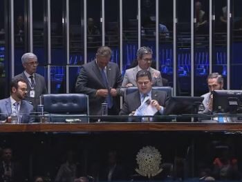 em entrevista a globo lula diz ser favoravel a reducao da maioridade penal para 16 anos em crimes hediondos