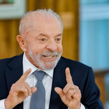 lula aparece a frente em oito paises nos primeiros resultados do voto no exterior