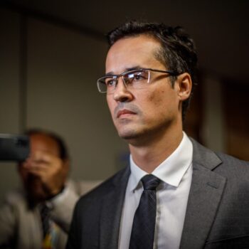 tse suspende decisao e mantem deltan dallagnol na disputa pelo senado no parana