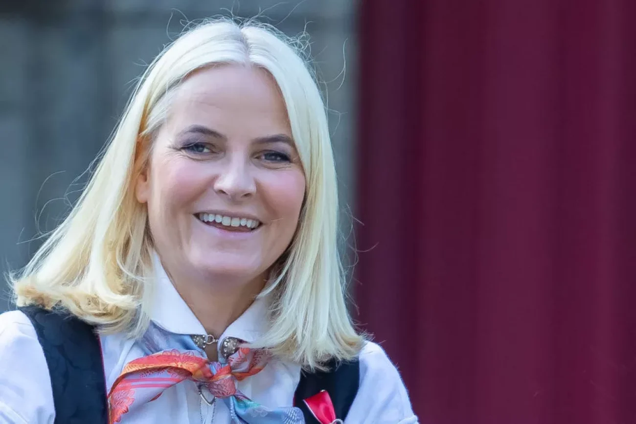 escandalos-atingem-a-realeza-da-noruega-e-colocam-futura-rainha-sob-pressao-publica