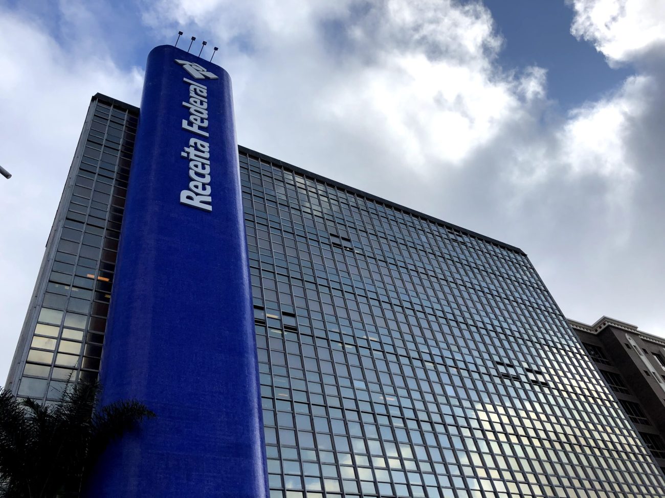 irpf-2026-prazo-para-entrega-do-informe-de-rendimentos-termina-neste-sabado