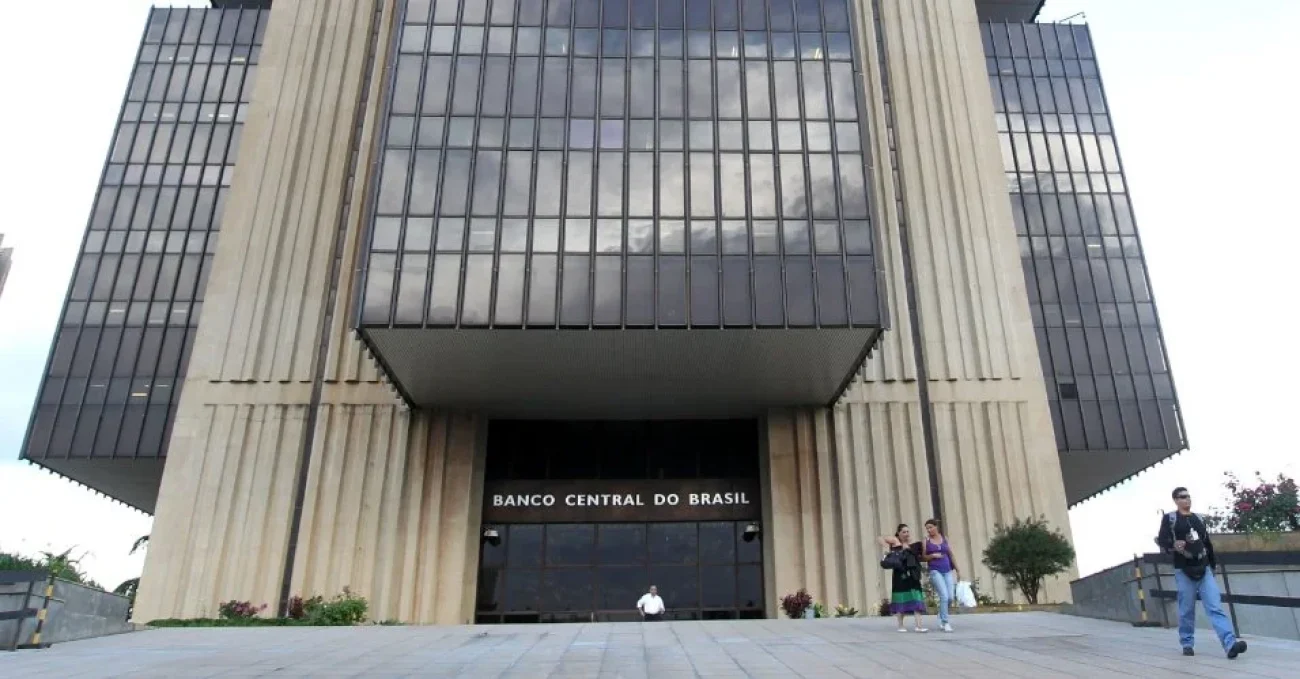 quebras-do-will-bank-e-do-banco-master-acendem-alerta-e-levantam-duvidas-entre-clientes