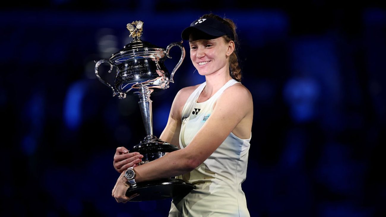 revanche-em-melbourne-rybakina-supera-sabalenka-e-conquista-seu-primeiro-australian-open