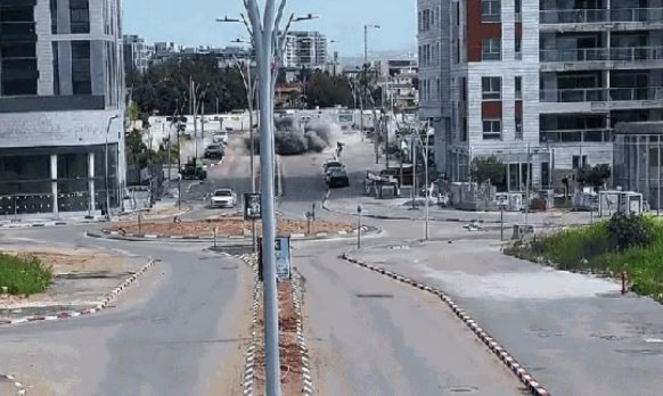 video-mostra-momento-assustador-em-que-homem-quase-e-atingido-por-missil-em-israel